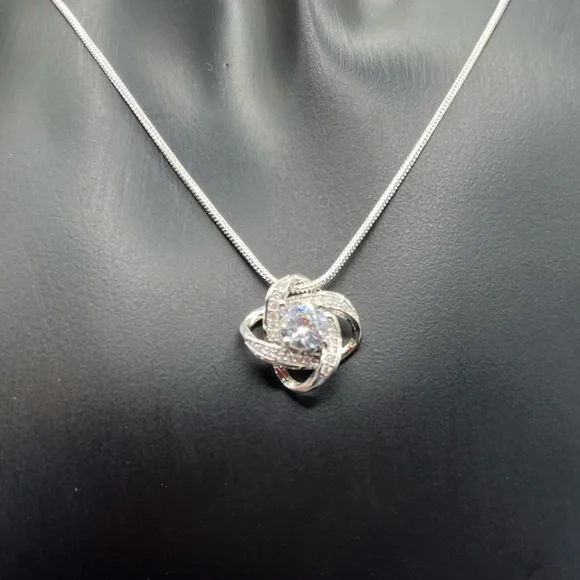 🌙 C150 - Perfect for Mom ❤️ Stirling silver 925 necklace - Picture 2 of 3